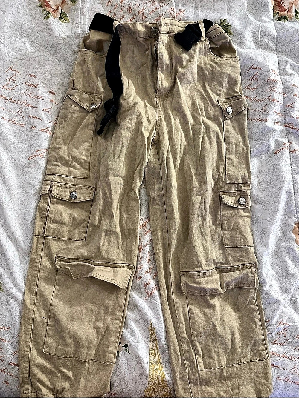Almost Famous Cargo Pants Beige Large